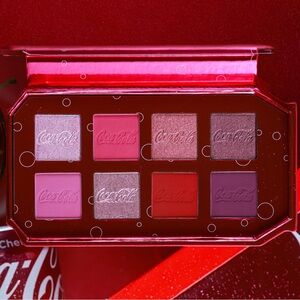 GLAMLITE CHERRY COKE PALETTE